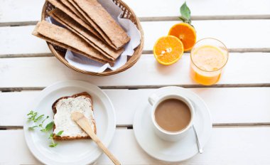 Ev yapımı sağlıklı kahvaltı
