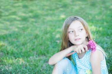 gülümseyen kız açık