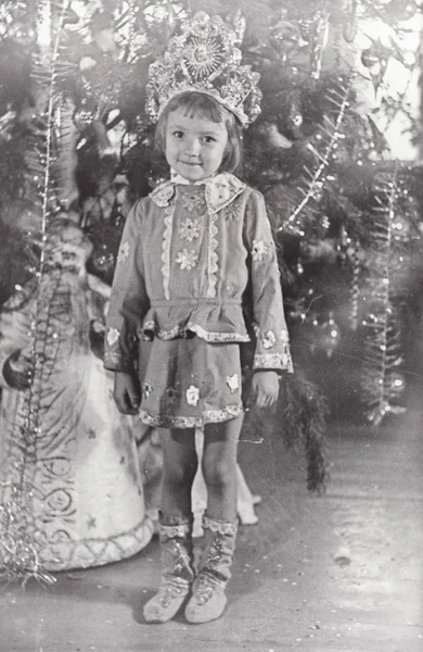 Foto vintage da menina. Festa de Natal e Ano Novo — Fotografia de Stock