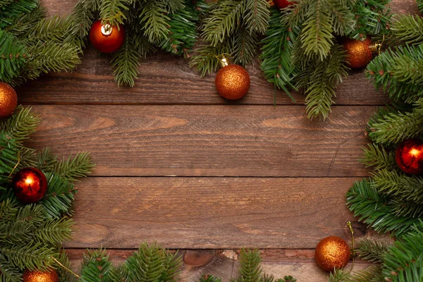 Marco Blanco Composición Navidad Con Patas Abeto Bolas Oro Año —  Fotos de Stock