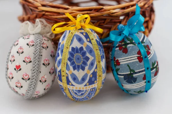 Fabric Easter Decorative Eggs Wicker Basket — Stock fotografie