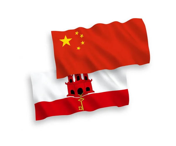 Vlajky Gibraltaru a Číny na bílém pozadí — Stockový vektor