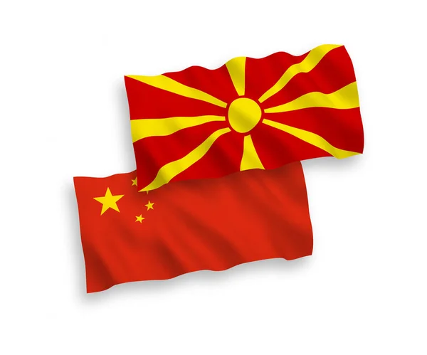Zászló Észak-Macedónia és Kína fehér alapon — Stock Vector