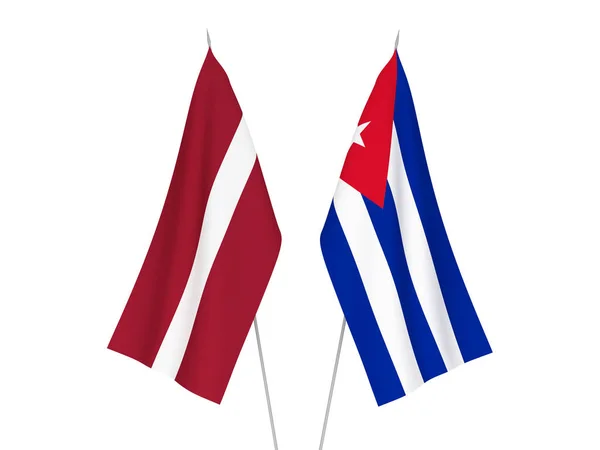 Drapeaux Lettonie et Cuba — Photo