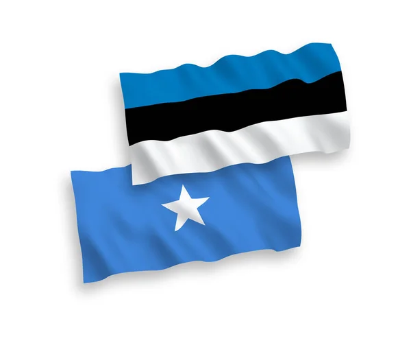 具有白色背景的索马里和爱沙尼亚国旗 — 图库矢量图片