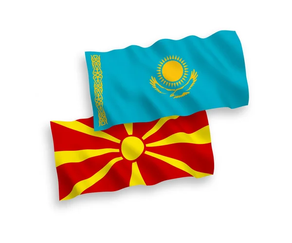 Banderas de Kazajstán y Macedonia del Norte sobre fondo blanco — Archivo Imágenes Vectoriales
