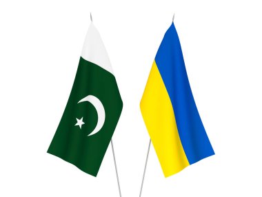Ukrayna ve Pakistan bayrakları