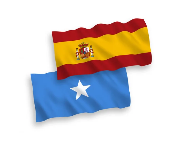 흰 바탕에 있는 소말리아와 스페인의 깃발 — 스톡 벡터