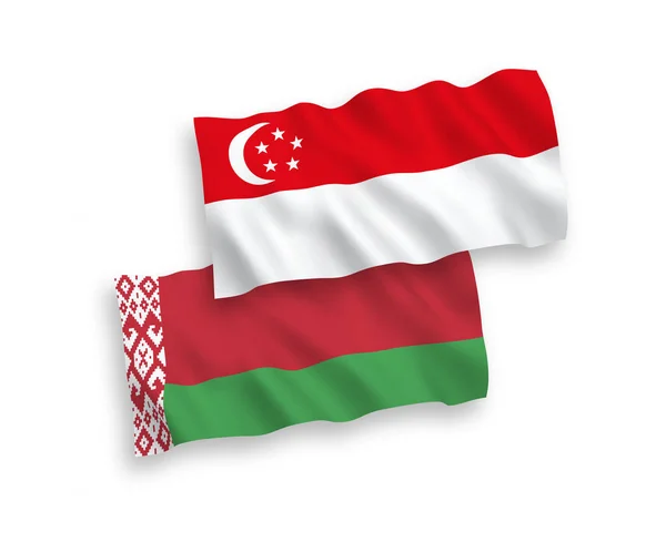 Vlajky Běloruska a Singapuru na bílém pozadí — Stockový vektor