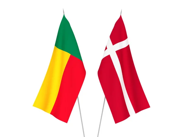 Benin und Dänemark-Flaggen — Stockfoto