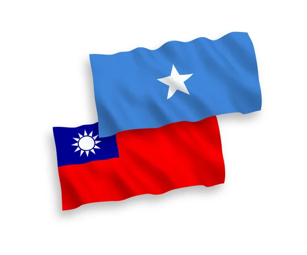 白色背景的索马里和台湾国旗 — 图库矢量图片