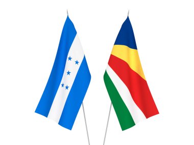 Honduras ve Seyşeller bayrakları