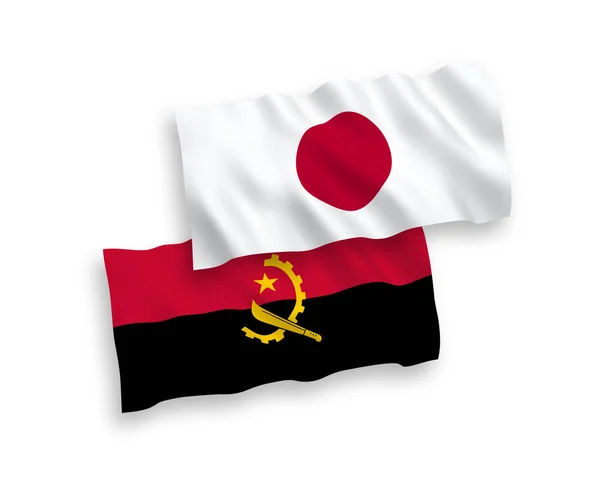 白い背景に日本とアンゴラの国旗 — ストックベクタ