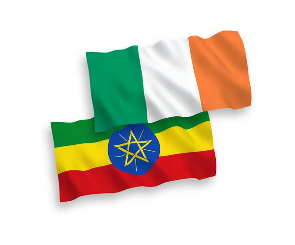 Banderas de Irlanda y Etiopía sobre fondo blanco — Archivo Imágenes Vectoriales