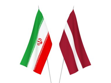 Letonya ve İran bayrakları
