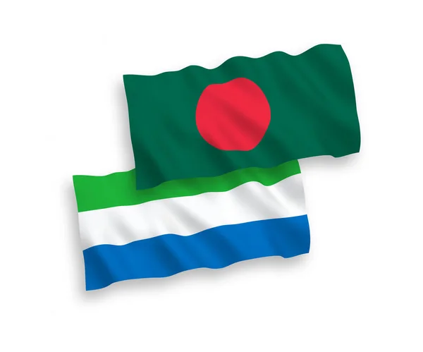 Flaggen von Sierra Leone und Bangladesh auf weißem Hintergrund — Stockvektor
