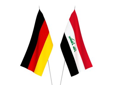 Beyaz arka planda Almanya ve Irak 'ın ulusal kumaş bayrakları izole edildi. 3d resimleme.