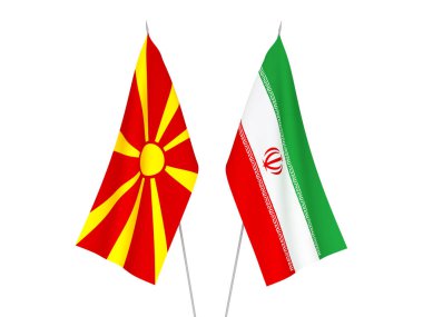 Kuzey Makedonya ve İran 'ın ulusal kumaş bayrakları beyaz arka planda izole edildi. 3d resimleme.