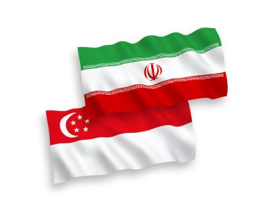 Beyaz arka planda İran ve Singapur 'un ulusal taşıyıcı kumaş bayrakları izole edildi. 1 'e 2 oranında.