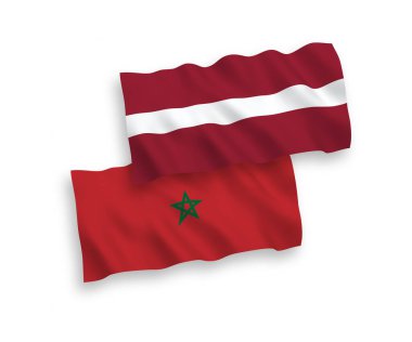 Beyaz arka planda Letonya ve Fas 'ın ulusal taşıyıcı kumaş bayrakları izole edildi. 1 'e 2 oranında.