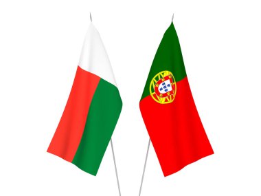 Madagaskar ve Portekiz 'in ulusal kumaş bayrakları beyaz arka planda izole edildi. 3d resimleme.