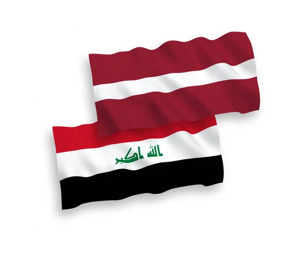 Banderas Nacionales Ondas Vectoriales Letonia Irak Aisladas Sobre Fondo Blanco — Archivo Imágenes Vectoriales