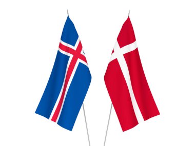 İzlanda ve Danimarka 'nın ulusal kumaş bayrakları beyaz arka planda izole edildi. 3d resimleme.