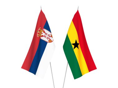 Sırbistan ve Gana 'nın ulusal kumaş bayrakları beyaz arka planda izole edildi. 3d resimleme.