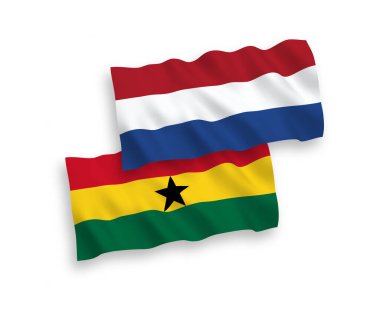 Beyaz arka planda Gana ve Hollanda 'nın ulusal taşıyıcı kumaş bayrakları izole edildi. 1 'e 2 oranında.