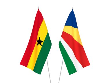 Beyaz arka planda Seyşeller ve Gana 'nın ulusal kumaş bayrakları izole edildi. 3d resimleme.