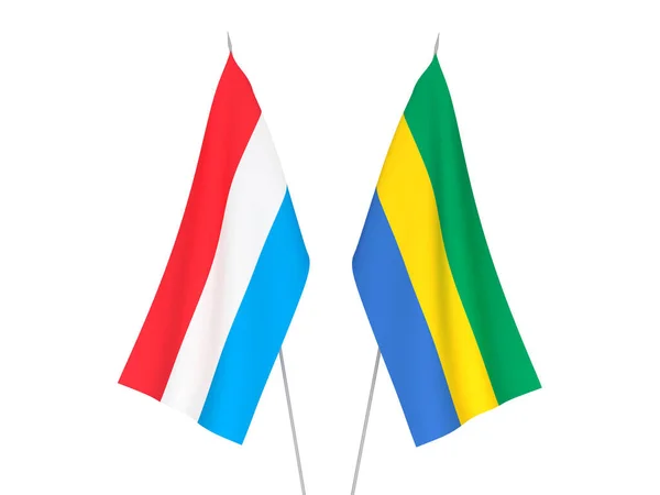 卢森堡和加蓬的国旗在白色背景下相互隔离 3D渲染说明 — 图库照片
