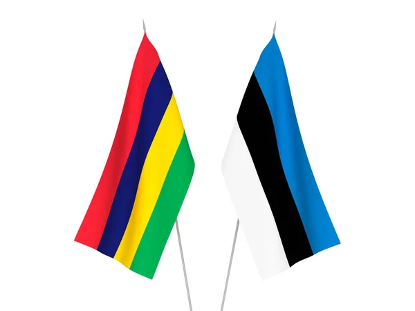 Banderas Nacionales Tela República Mauricio Estonia Aisladas Sobre Fondo Blanco — Foto de Stock