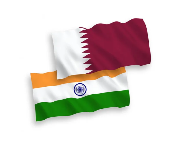 Banderas Nacionales Ondas Vectoriales India Qatar Aisladas Sobre Fondo Blanco — Vector de stock
