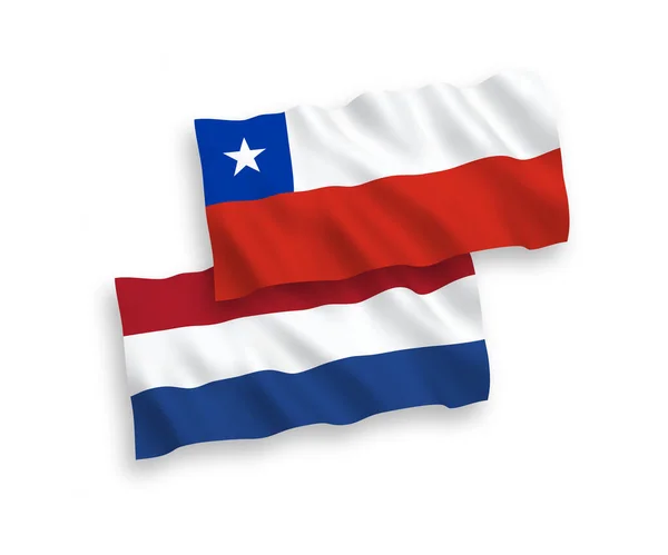 하얀 배경에 있는 칠레와 네덜란드의 깃발 — 스톡 벡터