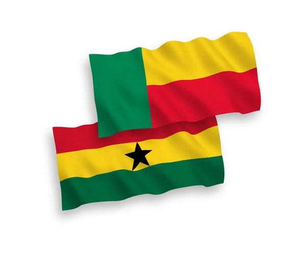 ガーナとベナンの国家ベクトルファブリック波旗は白地に隔離されている — ストックベクタ