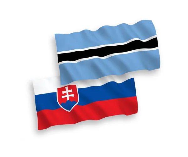 斯洛伐克和博茨瓦纳的国家病媒织物波条旗在白色背景下隔离 1比2的比例 — 图库矢量图片