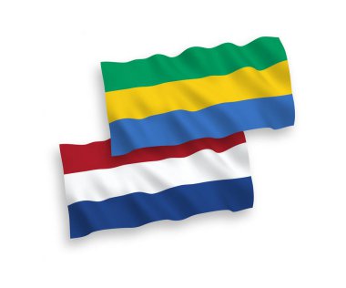 Gabon ve Hollanda 'nın ulusal taşıyıcı kumaş bayrakları beyaz arka planda izole edildi. 1 'e 2 oranında.