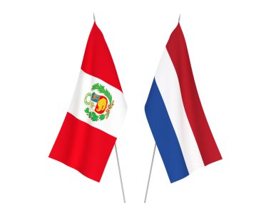 Hollanda ve Peru 'nun ulusal kumaş bayrakları beyaz arka planda izole edildi. 3d resimleme.