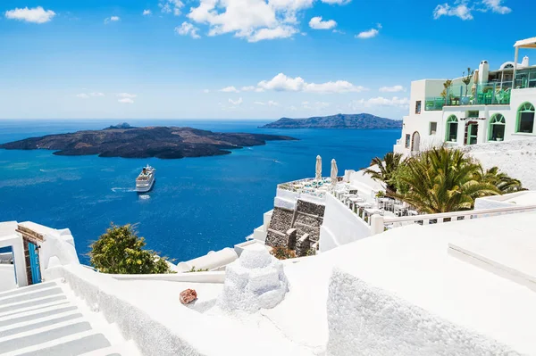 Architettura bianca sull'isola di Santorini, Grecia — Foto Stock