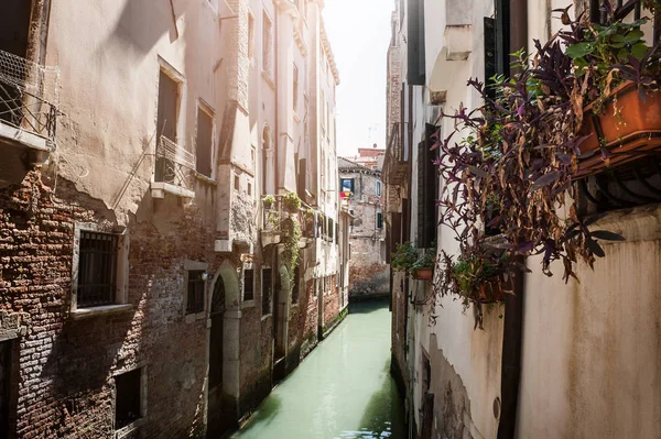 Canal panoramique à Venise, Italie . — Photo