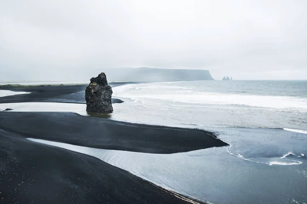 Playa de Reynisfjara, Islandia — Foto de Stock