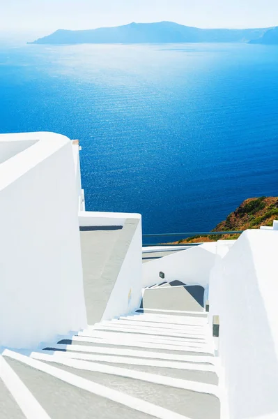 Treppe zum Meer. Santorini-Insel, Griechenland — Stockfoto