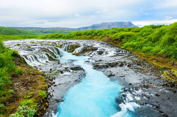 Bruarfoss vodopád v jižním Islandu. — Stock fotografie