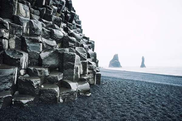 Playa de Reynisfjara, al sur de Islandia — Foto de Stock