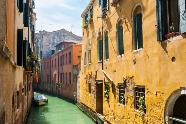 Canal panoramique à Venise, Italie — Photo