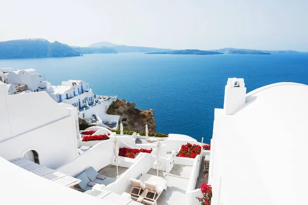 그리스 산토리니 섬에 있는 백인 건축물. — 스톡 사진