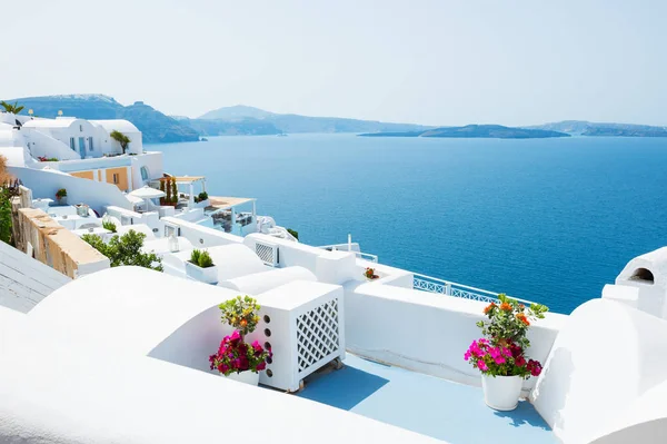 그리스 산토리니 섬에 있는 백인 건축물. — 스톡 사진
