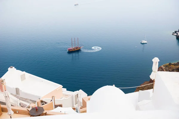 White architecture on Santorini island, Greece. — Stock Photo, Image