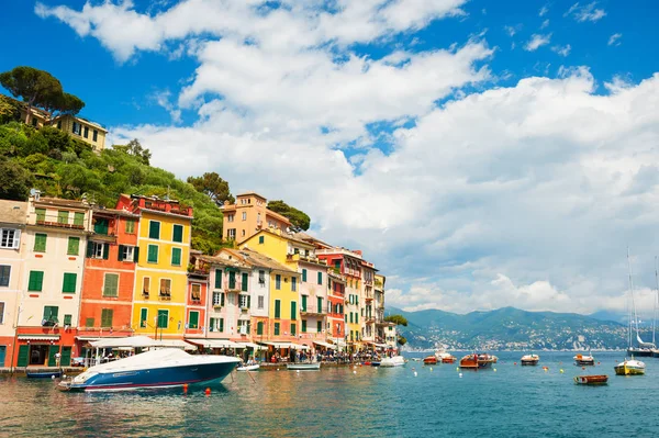 Mooie zeekust in Portofino, Italië. — Stockfoto