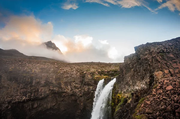 Prachtige waterval in Groenland — Stockfoto